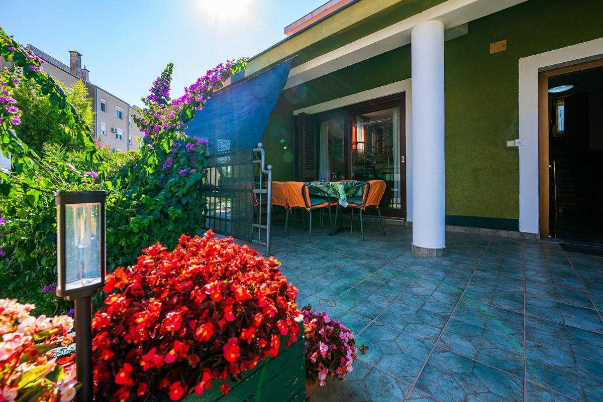 Apartment Monvidal Pula Exterior foto