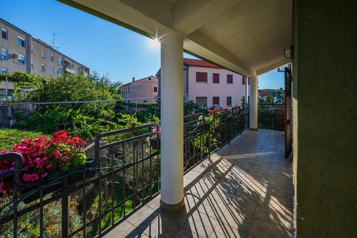 Apartment Monvidal Pula Exterior foto