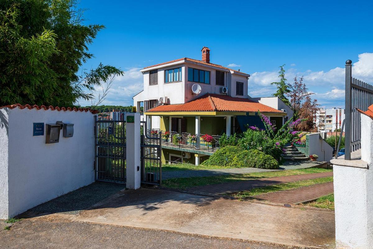 Apartment Monvidal Pula Exterior foto