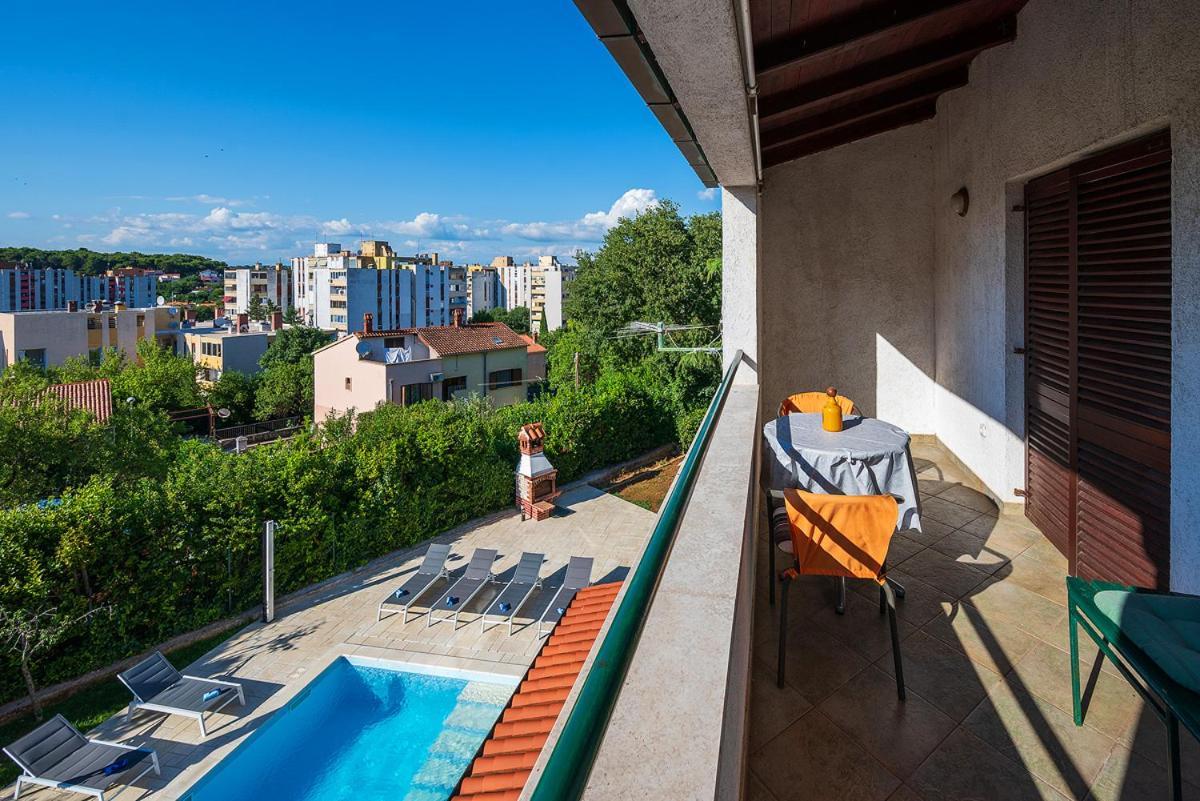 Apartment Monvidal Pula Exterior foto
