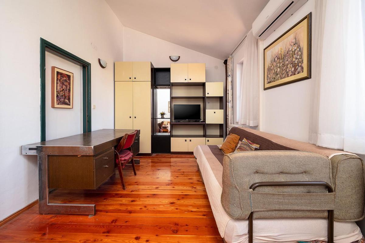 Apartment Monvidal Pula Exterior foto
